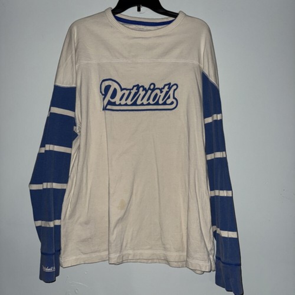 New England Patriots Mitchell & Ness Throwback vintage style long sleeve shirt